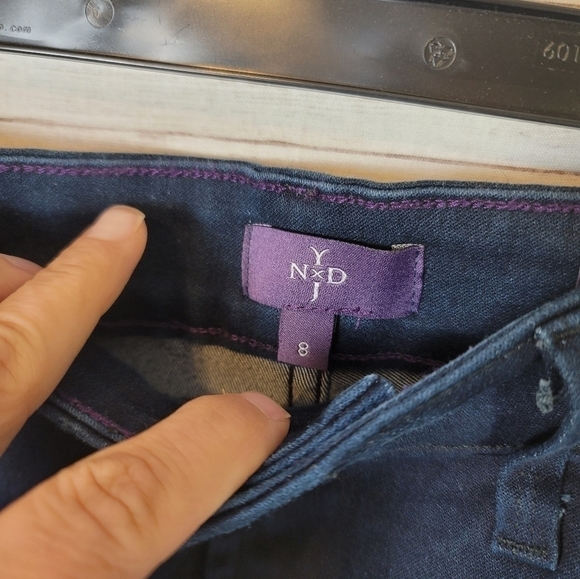 NYDJ NORWELL WASH DENIM LEGGINGS, SZ 8 - Picture 4 of 12